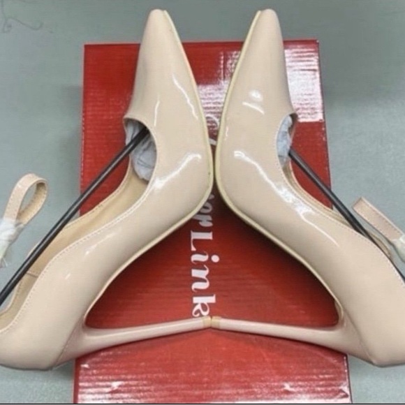 Elegant Cream Women's Heels - Picture 4 of 7